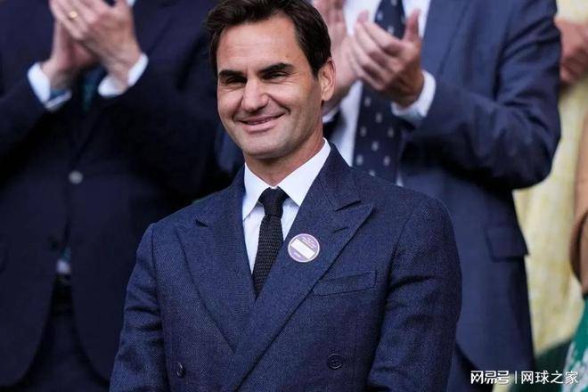 美国网球队强势日本网球队，费德勒送出助攻