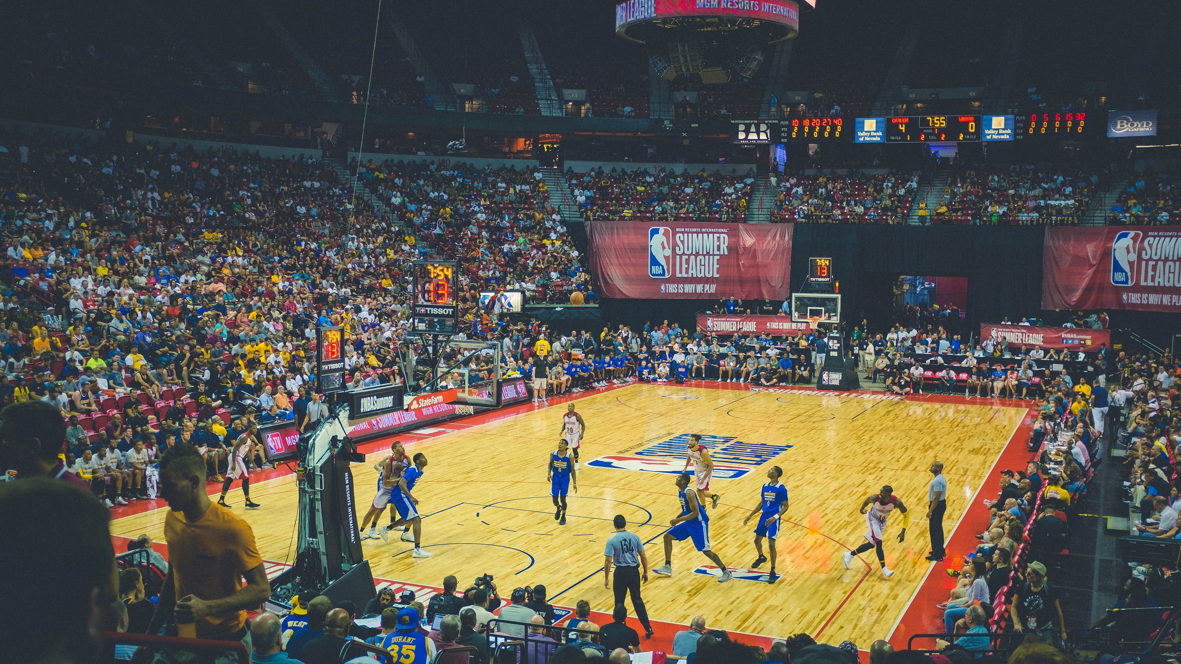 步行者战术压制新疆队，戈贝尔成为关键先生