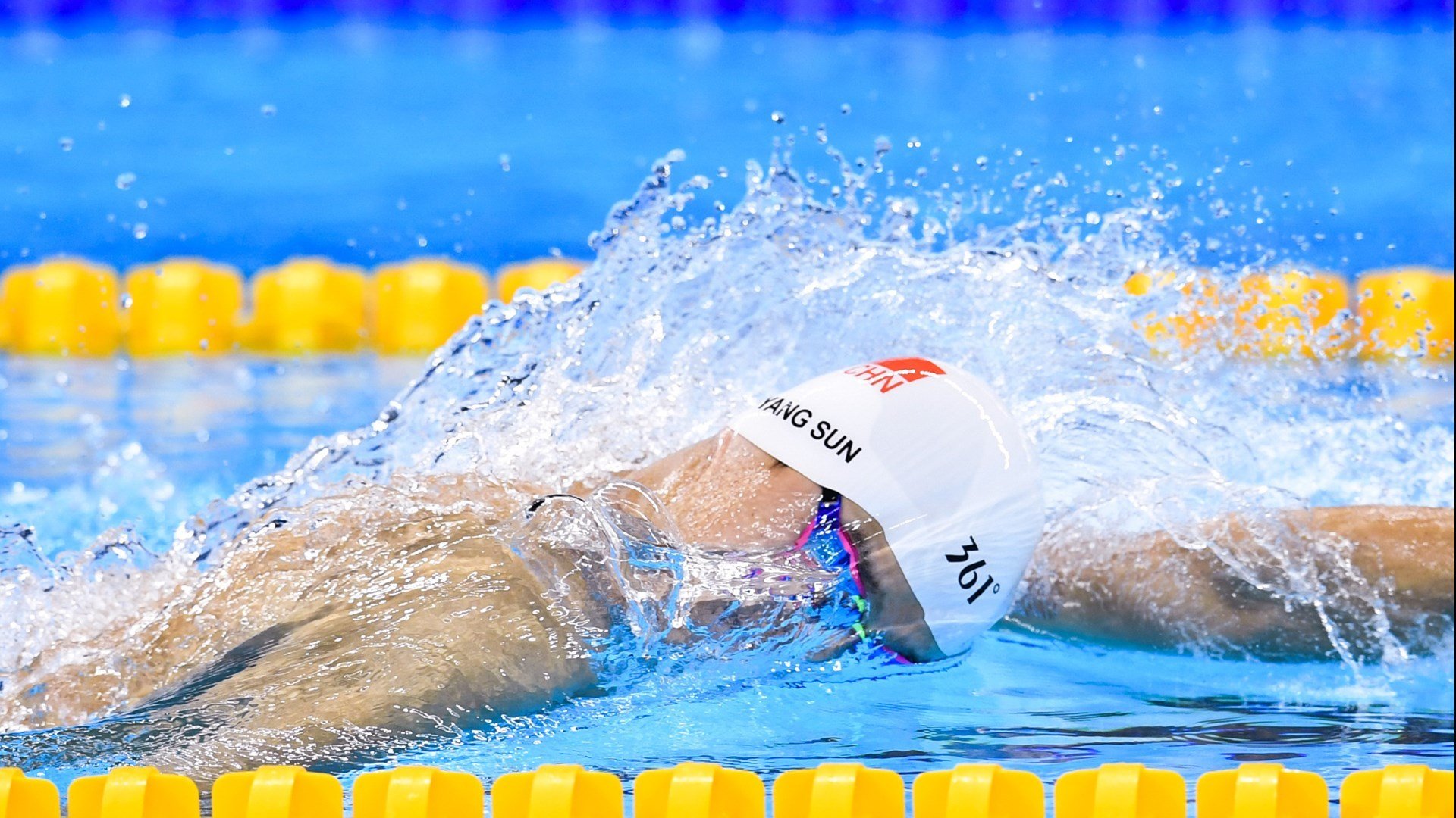 坎特一锤定音，国际米兰横扫塞维利亚登顶欧洲之巅