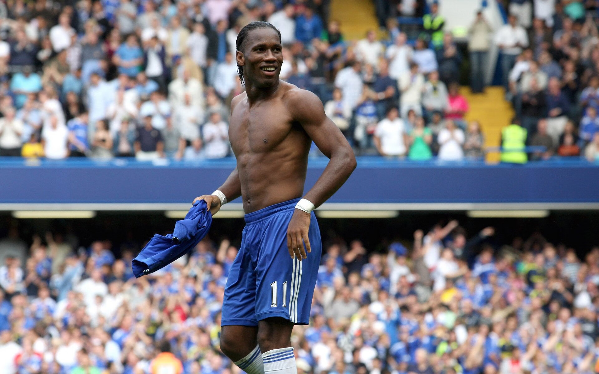 多特蒙德横扫曼联，姆巴佩惊艳四座，一场颠覆欧洲足坛格局的夜晚